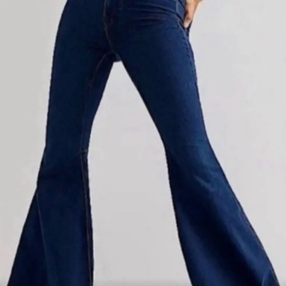 Free People Just Float on Flare Jeans - Picture 2 of 8